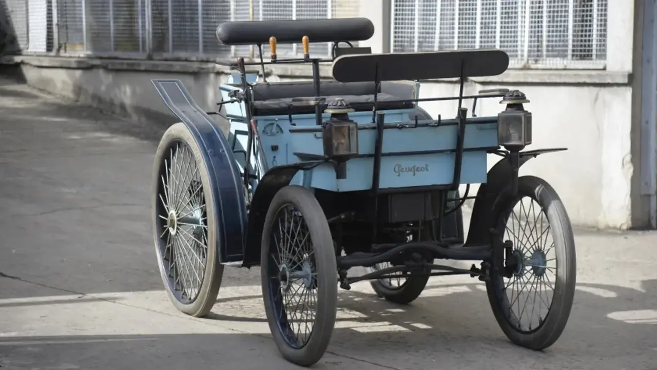 Dnyann lk Otomobil Hrszl: 1896'daki Peugeot alnmas